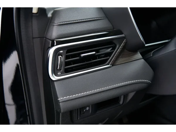 Geely Atlas Pro фото №12