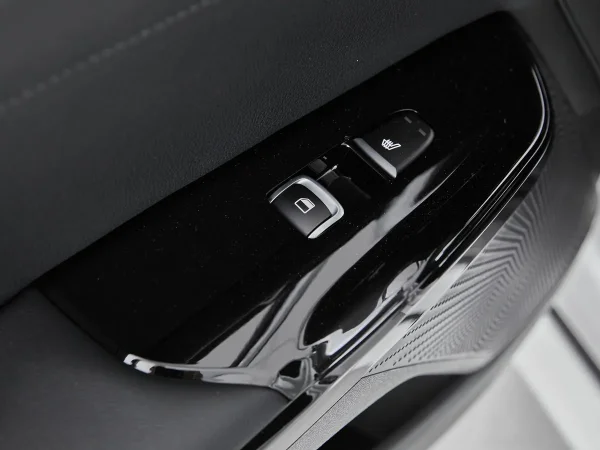 Kia K5, III фото №14