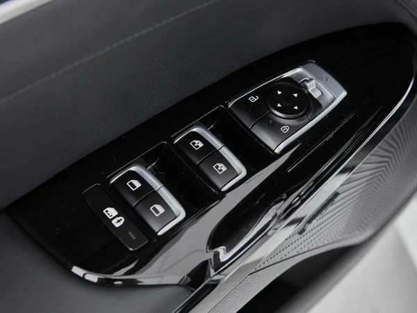 Kia K5, III фото №17
