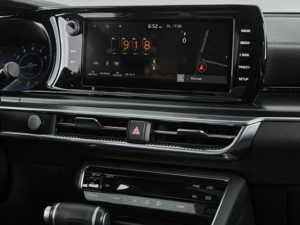 Kia K5, III фото №24