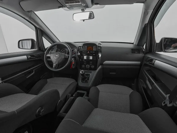 Opel Zafira, C фото №9