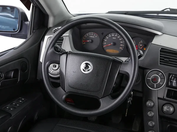 SsangYong Kyron, I Рестайлинг фото №14