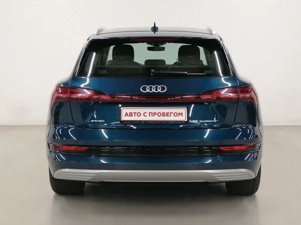 Audi e-tron, I фото №5
