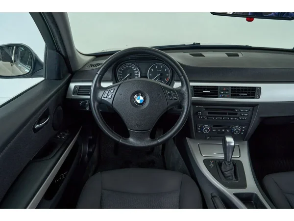BMW 3 серии, V (E90/E91/E92/E93) Рестайлинг фото №10