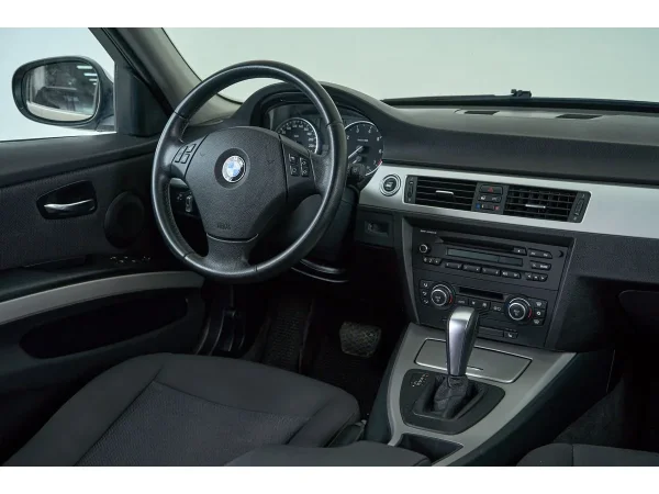 BMW 3 серии, V (E90/E91/E92/E93) Рестайлинг фото №11