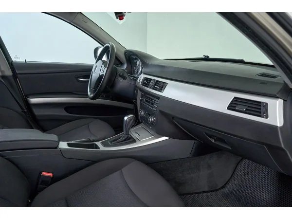 BMW 3 серии, V (E90/E91/E92/E93) Рестайлинг фото №12