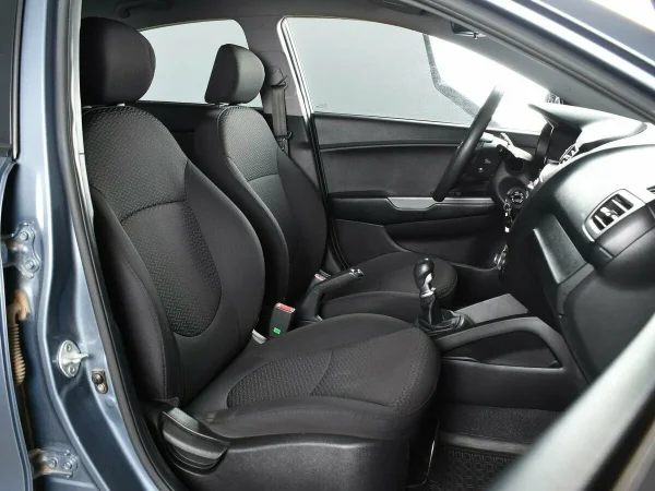 Kia Rio, III фото №7