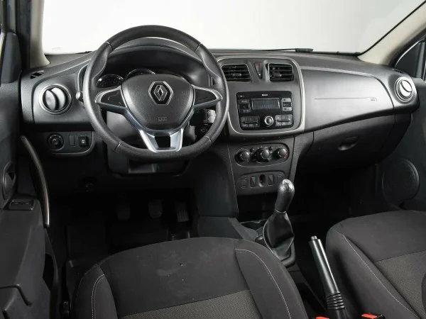 Renault Logan, II Рестайлинг фото №6