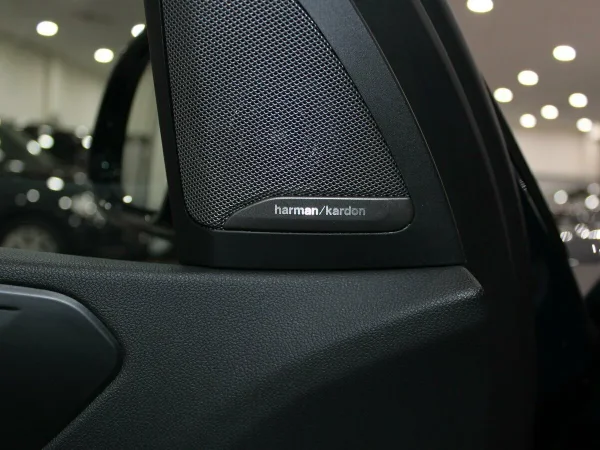 Infiniti Q60, II фото №9
