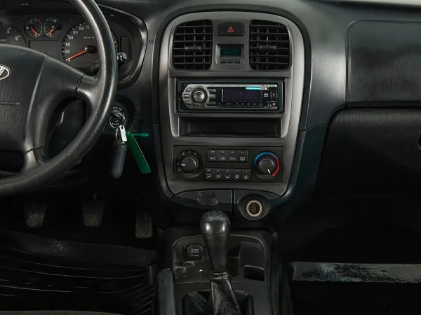 Hyundai Sonata, IV (EF) Рестайлинг фото №15