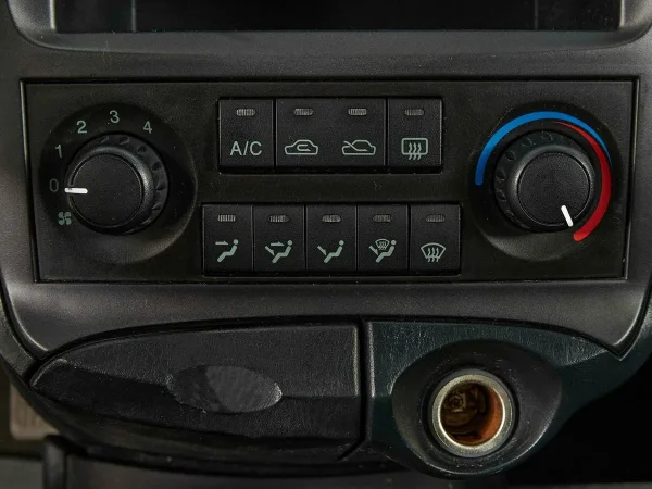 Hyundai Sonata, IV (EF) Рестайлинг фото №17