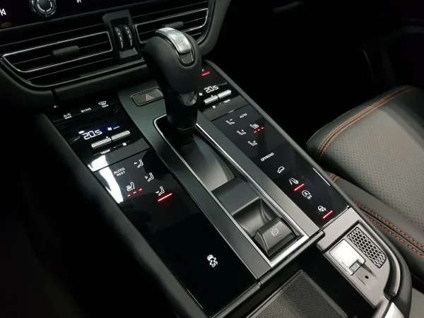 Porsche Macan, I Рестайлинг 2 фото №17