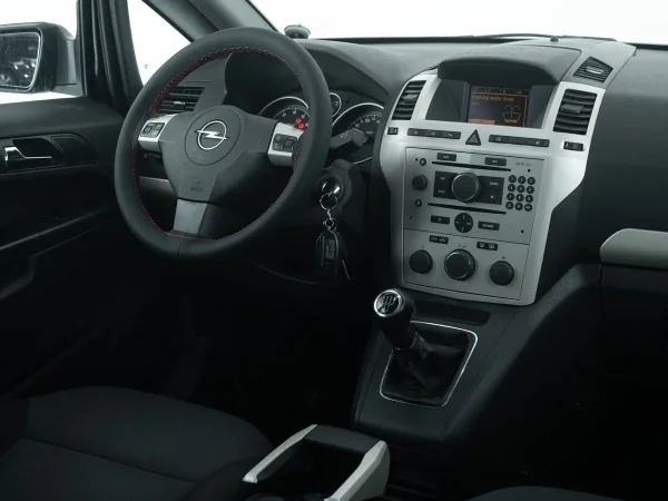 Opel Zafira, B Рестайлинг фото №16