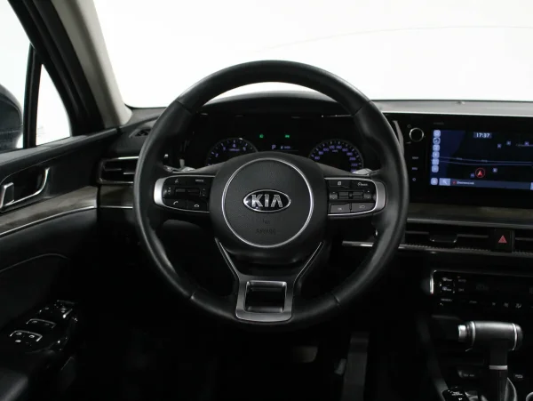 Kia K5, III фото №16
