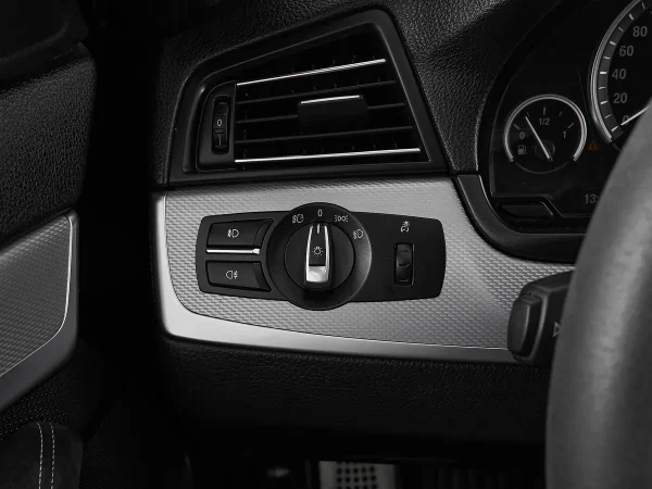 BMW 5 серии, VI (F10/F11/F07) Рестайлинг фото №15