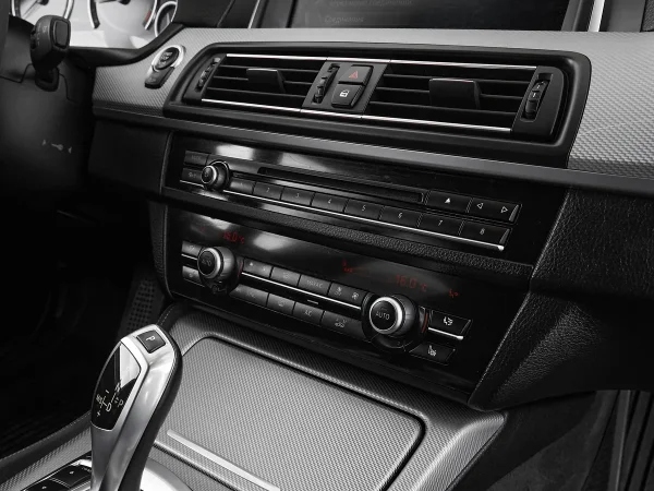 BMW 5 серии, VI (F10/F11/F07) Рестайлинг фото №17