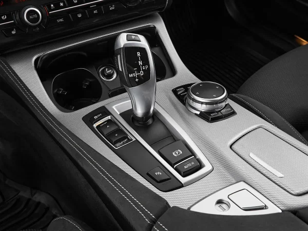 BMW 5 серии, VI (F10/F11/F07) Рестайлинг фото №20
