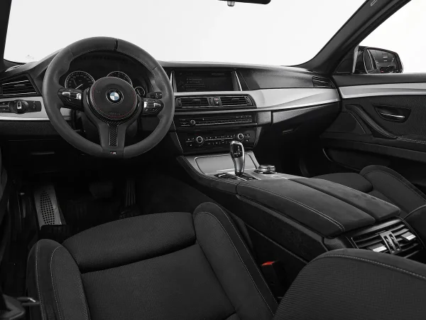 BMW 5 серии, VI (F10/F11/F07) Рестайлинг фото №7