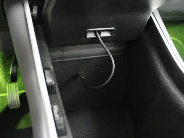 Tesla Model Y, I фото №15