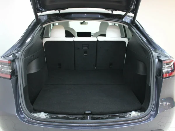 Tesla Model Y, I фото №6