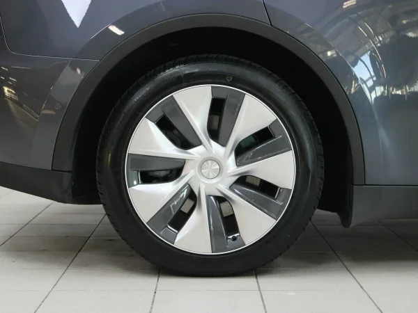 Tesla Model Y, I фото №8