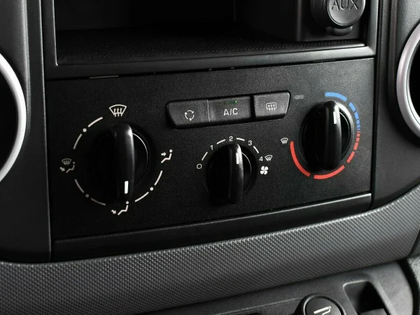 Peugeot Partner, II Рестайлинг 2 фото №8