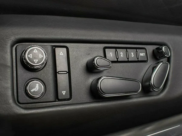Bentley Continental Flying Spur фото №11