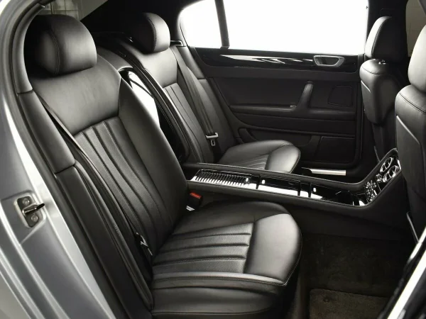Bentley Continental Flying Spur фото №12