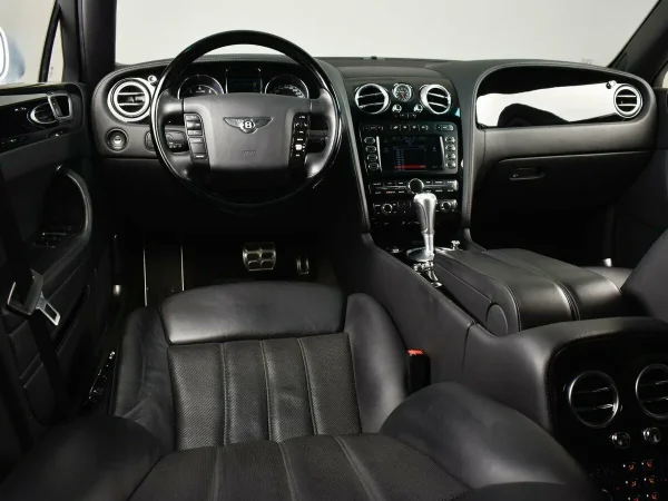 Bentley Continental Flying Spur фото №6