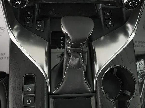 Lexus LX, IV фото №28