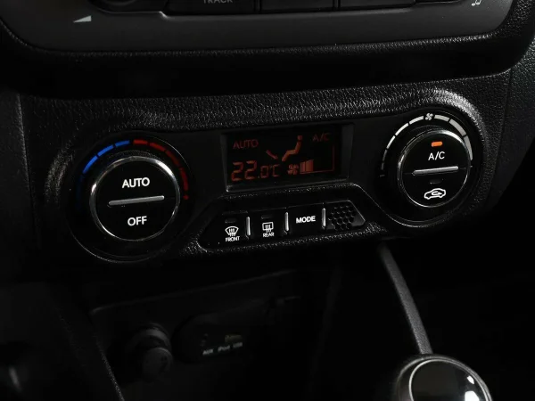 Kia Rio, III фото №8