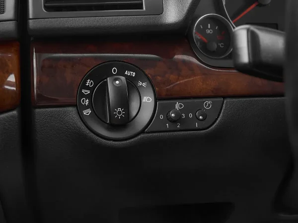 Audi A4, III (B7) фото №13