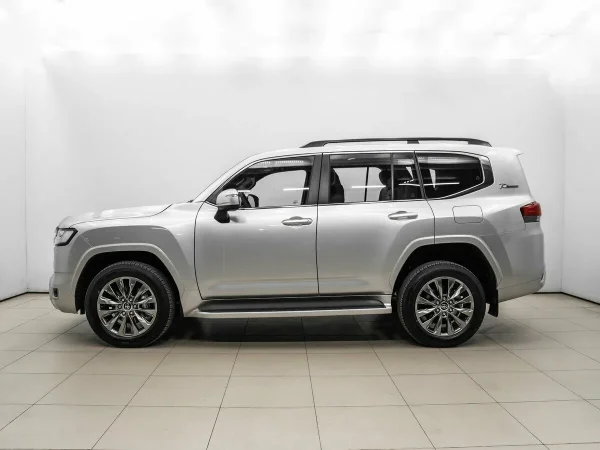 Toyota Land Cruiser, 300 Series фото №3
