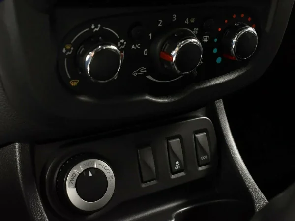 Renault Duster, I Рестайлинг фото №8