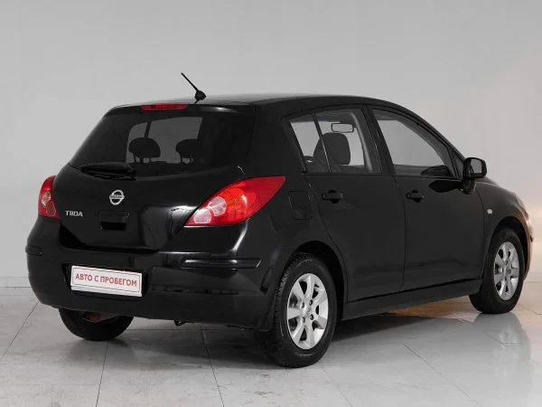 Nissan Tiida, I Рестайлинг фото №6