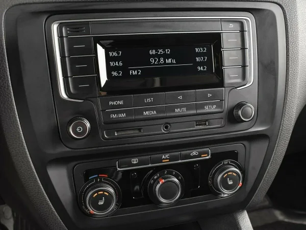 Volkswagen Jetta, VI Рестайлинг фото №8