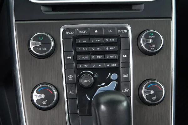 Volvo S60, II фото №19
