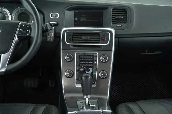 Volvo S60, II фото №9