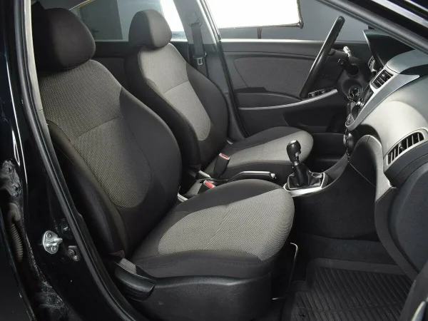 Hyundai Solaris, I фото №7