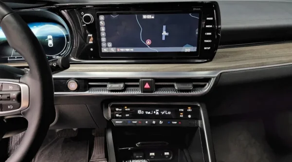 Kia K5, III фото №13