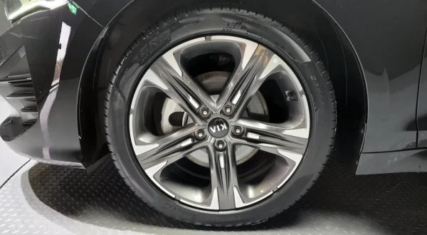 Kia K5, III фото №4