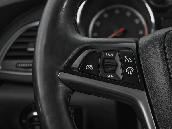 Opel Astra, J Рестайлинг фото №11