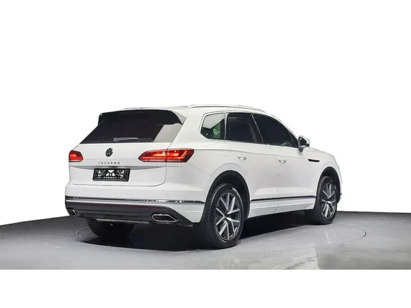 Volkswagen Touareg, III фото №3