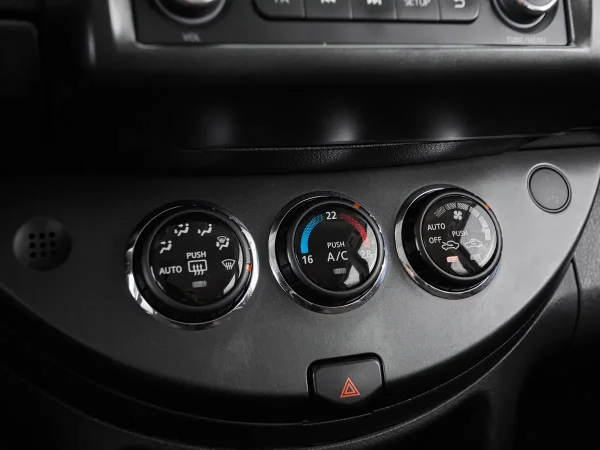 Nissan Note, I Рестайлинг фото №12