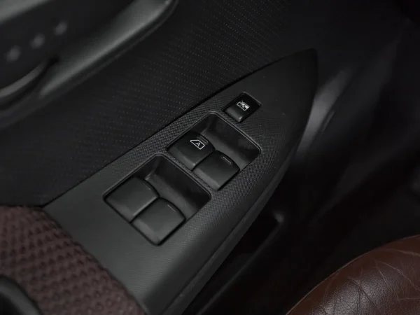 Nissan Note, I Рестайлинг фото №14