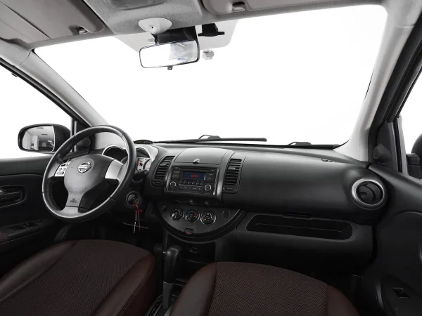 Nissan Note, I Рестайлинг фото №9
