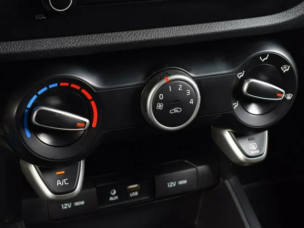 Kia Rio, IV фото №8