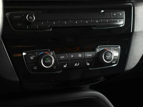BMW X1, II (F48) фото №9