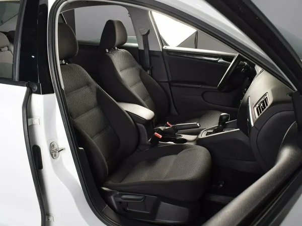 Volkswagen Jetta, VI Рестайлинг фото №7