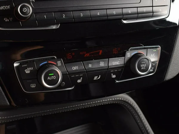 BMW X1, II (F48) фото №9